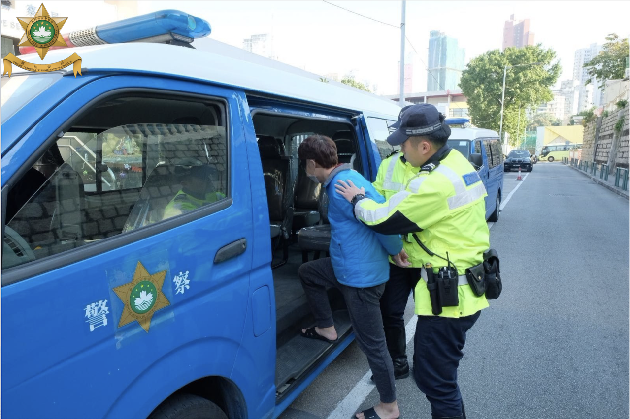 治安警移送嫌犯到檢察院作進一步處理03