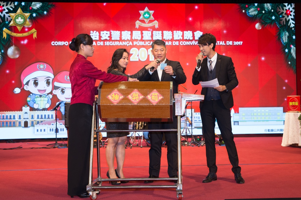 梁文昌局長主持抽獎環節