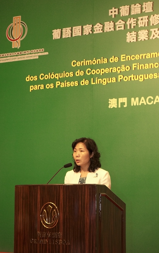 A Secretária-Geral, Dra. Xu Yingzhen, a proferir o seu discurso