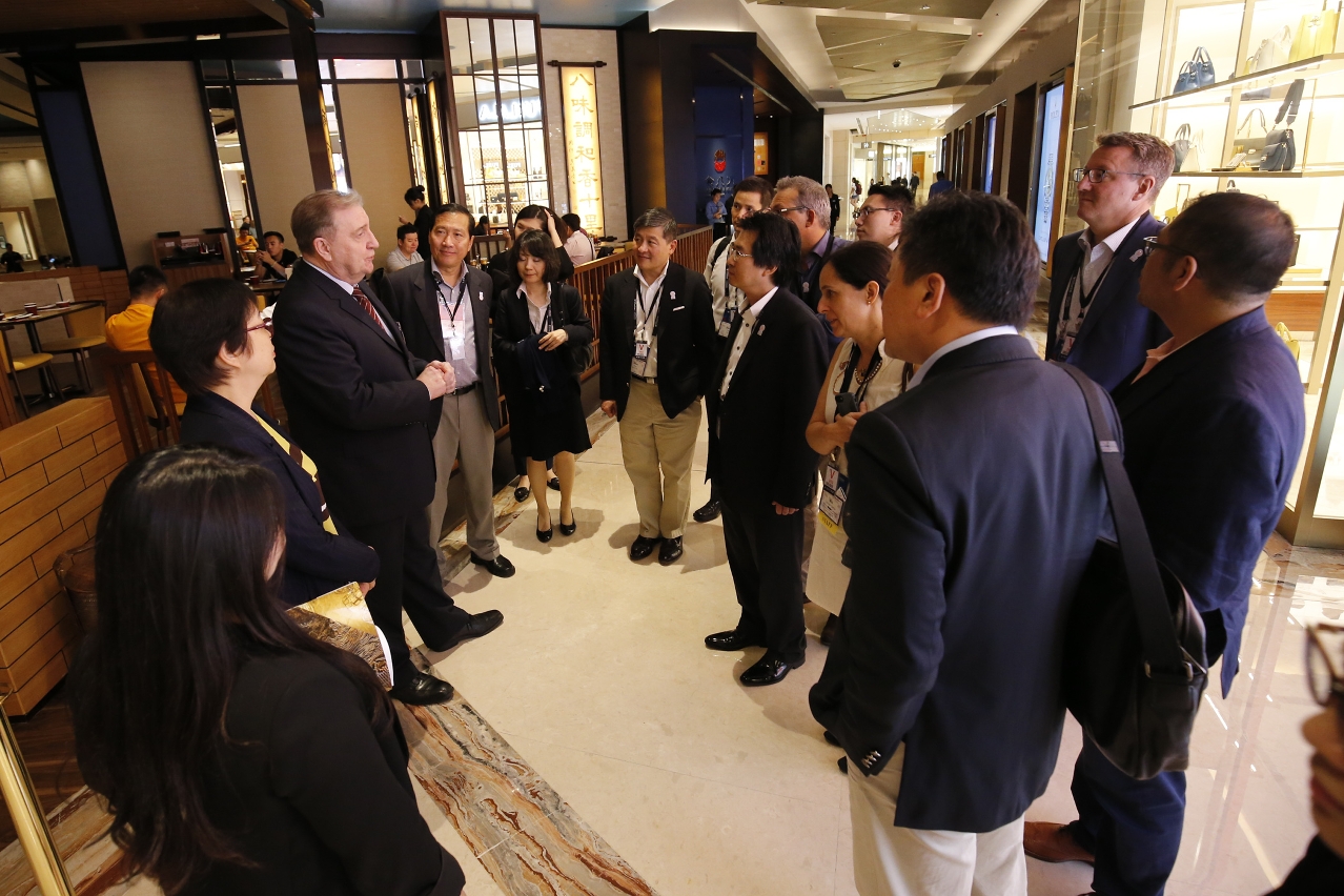 沃頓商學院考察團一行參觀澳門旅遊相關設施
