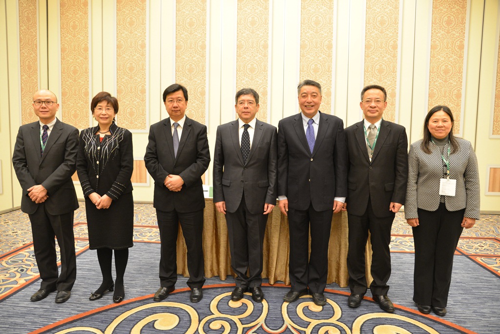 廣東省環境保護廳魯修祿廳長與澳門環境保護局譚偉文局長簽署《2017－2020年粵澳環保合作協議》