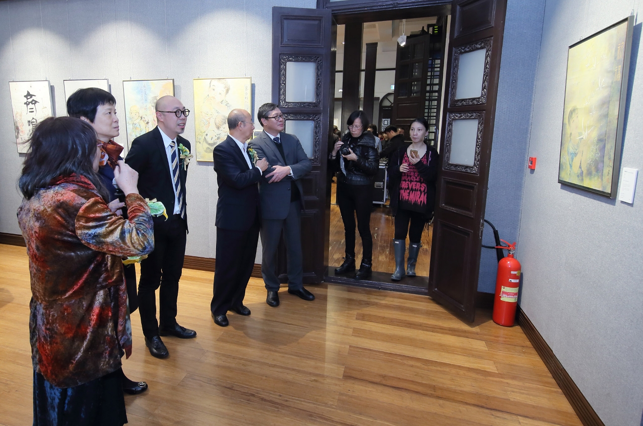 Opening of “Flowing Hues – Painting Exhibition by Pan Jin Ling and Pan Jin Xia”