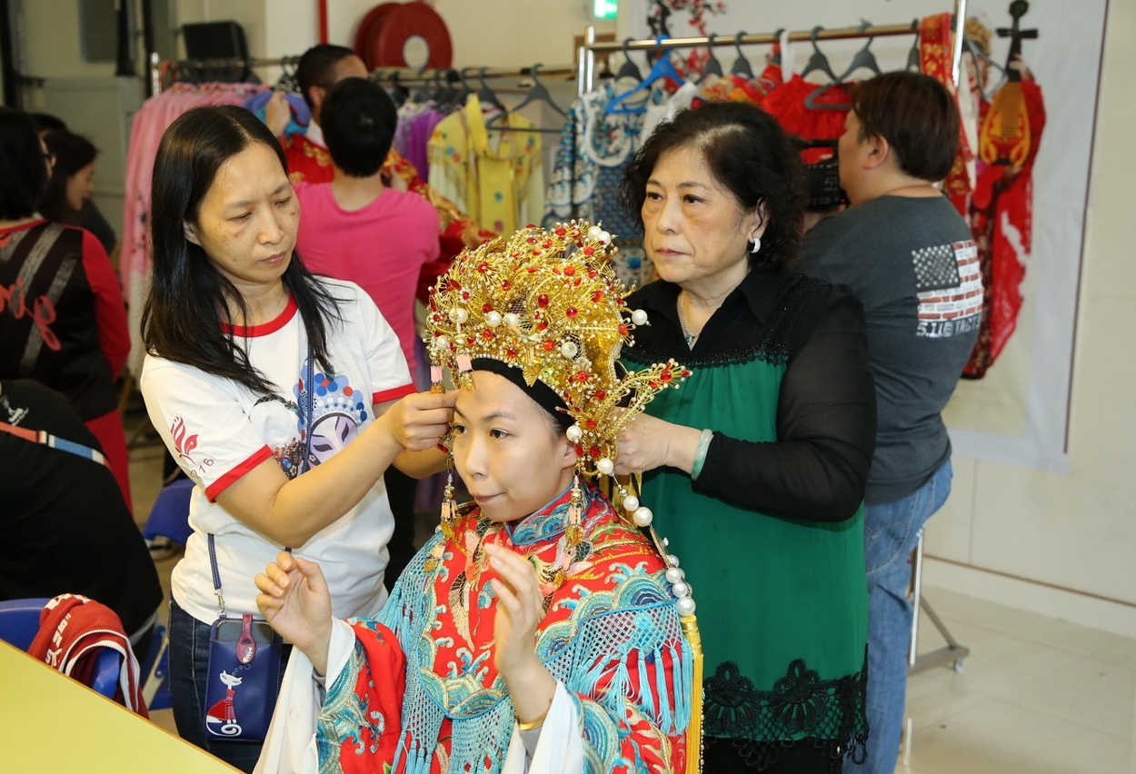 “One Day! Cantonese Opera” allowed participants to experience the world of Cantonese Opera.