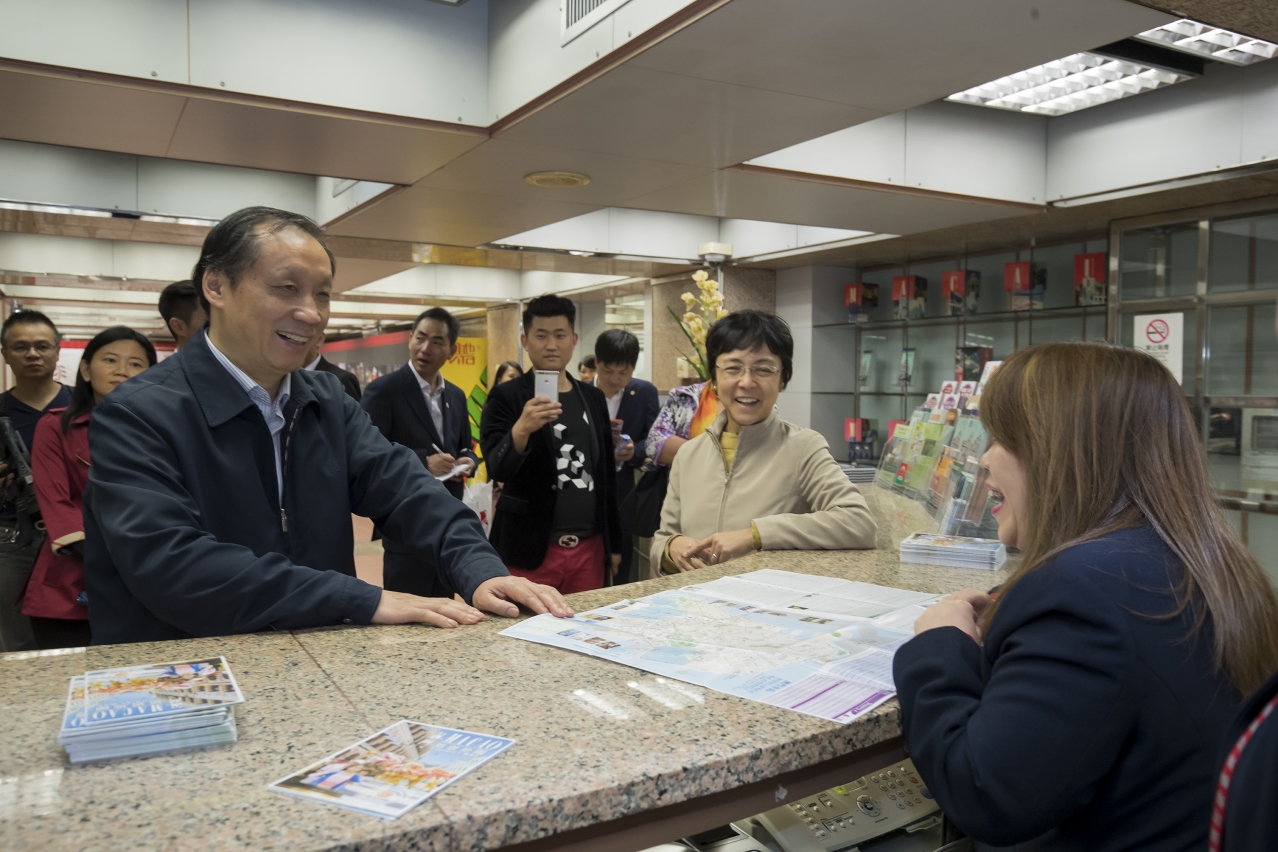 國家旅遊局局長李金早在文綺華局長陪同下考察