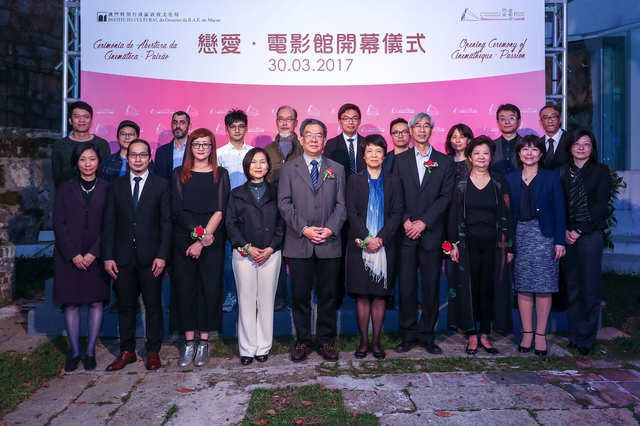 Group photo of the guests