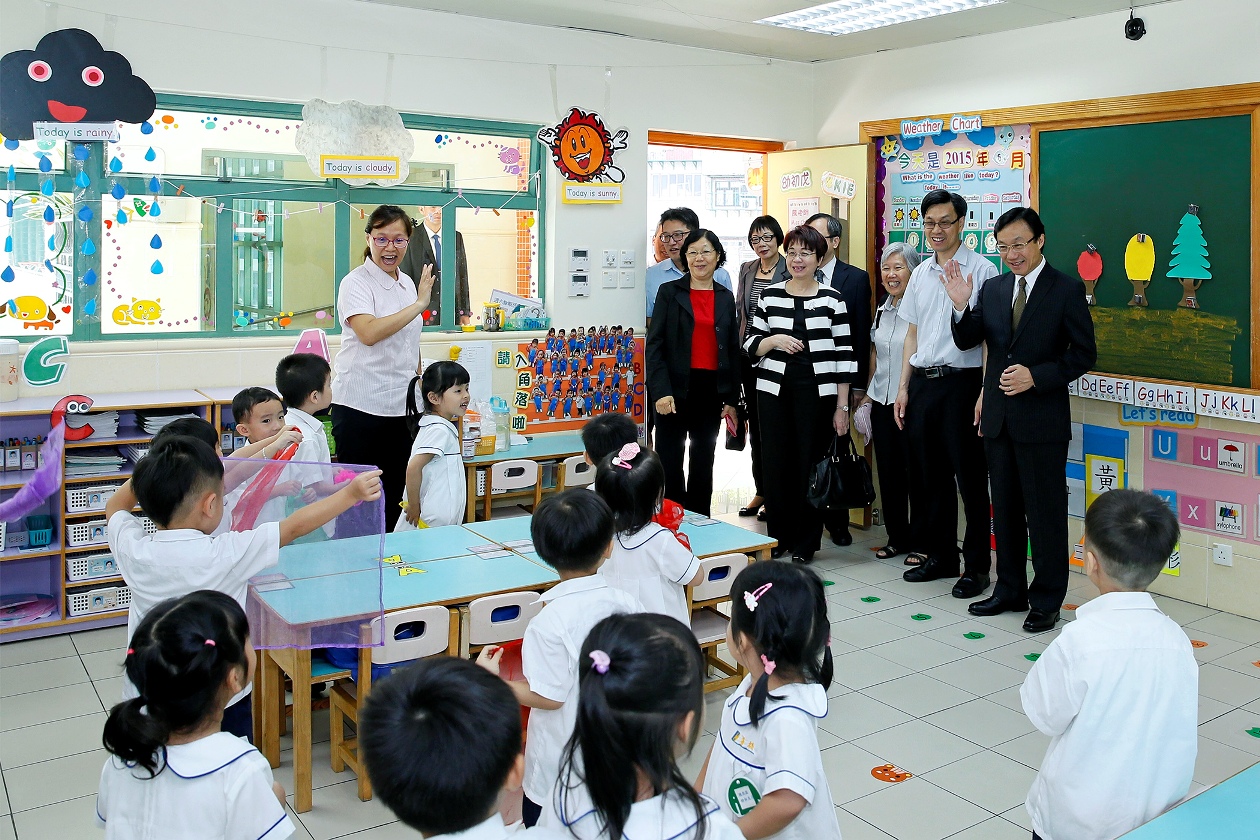 譚俊榮在勞工子弟學校幼稚園