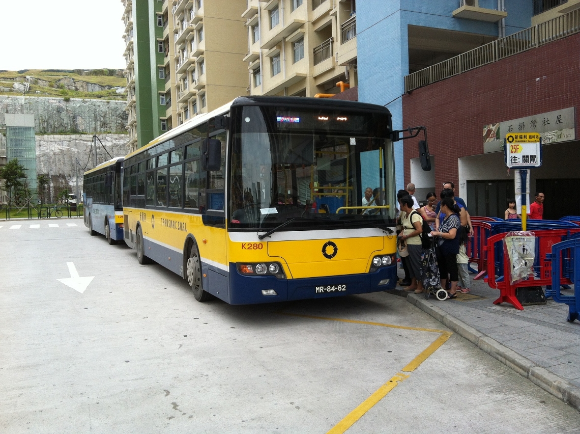 連接石排灣與關閘的25F快速路線由周二起延長服務時間