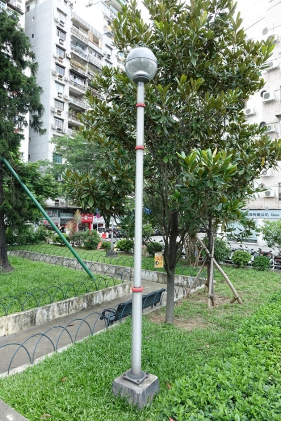 得勝花園新安裝LED燈柱