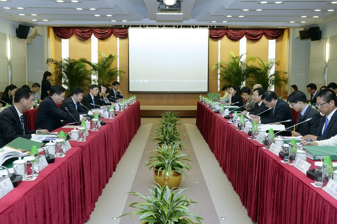 特區政府多個部門與國家旅遊局在澳門舉行對接磋商會議，就9月在澳門舉行的第八屆APEC旅遊部長會議作準備。
