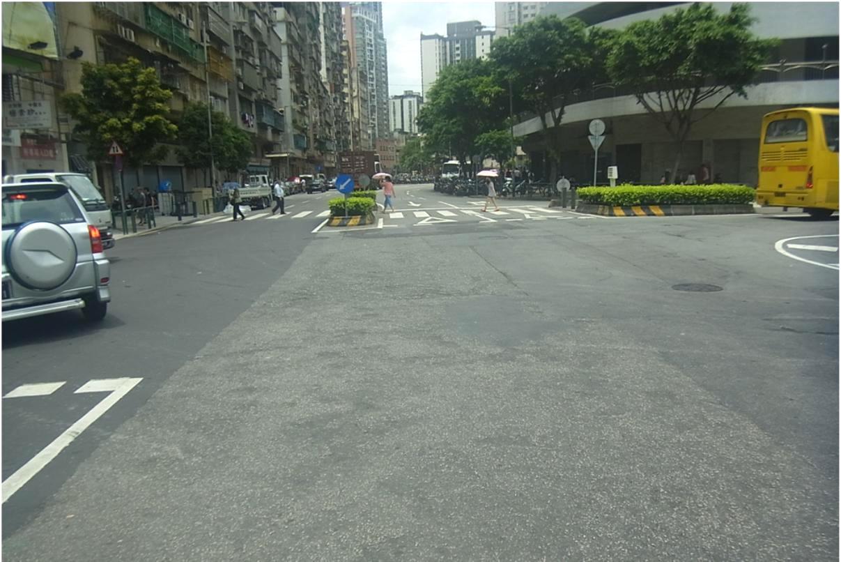 重鋪林茂海邊馬路工程