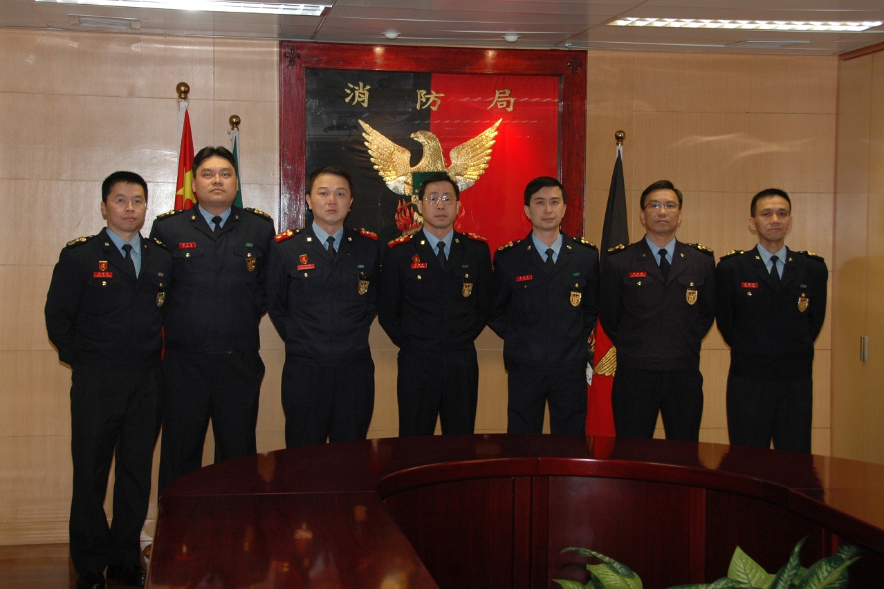 消防局晉升兩名消防總長