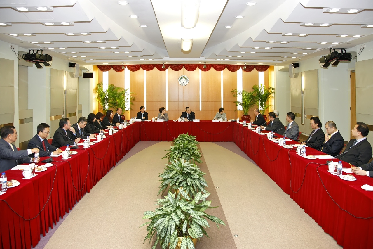 與離島社區服務諮詢委員會代表座談