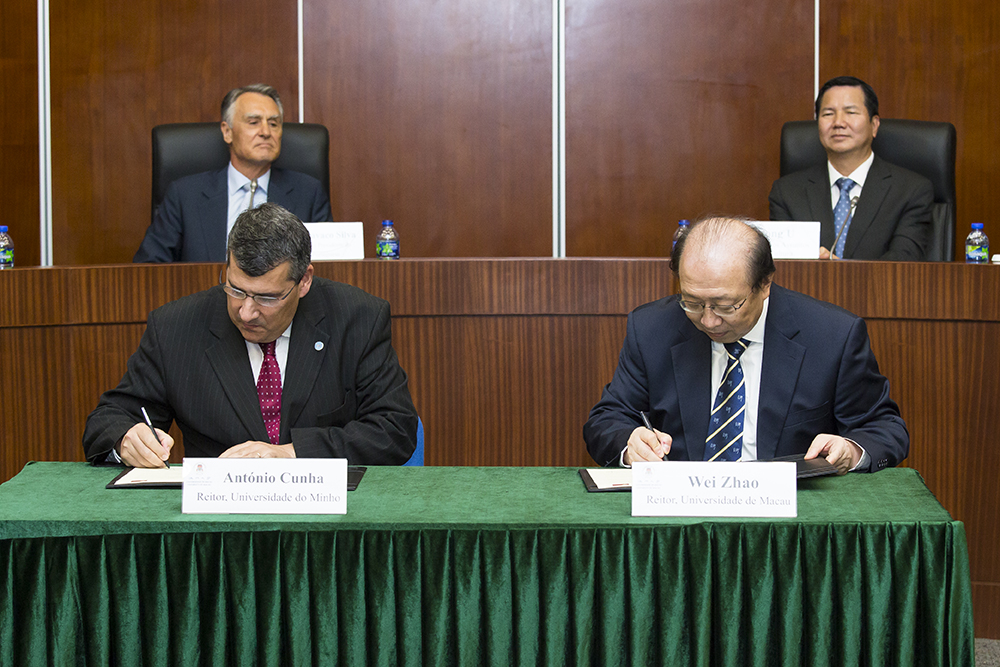 Assinatura do MoU entre a UM e a Universidade do Minho