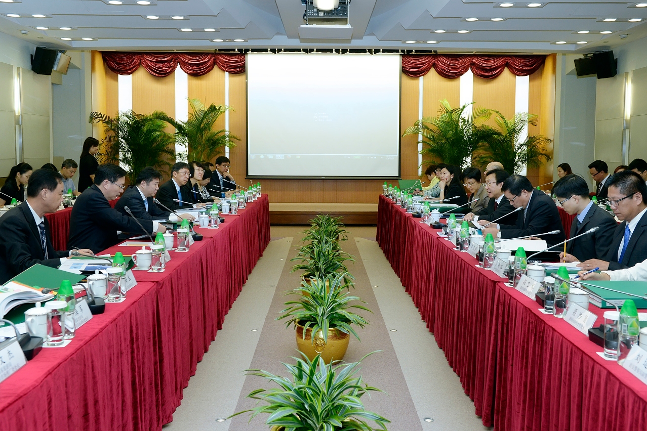 Reunião de trabalho entre serviços do Governo da RAEM e a Administração Nacional do Turismo sobre VIII Reunião Ministerial do Turismo da APEC que decorre em Setembro, em Macau