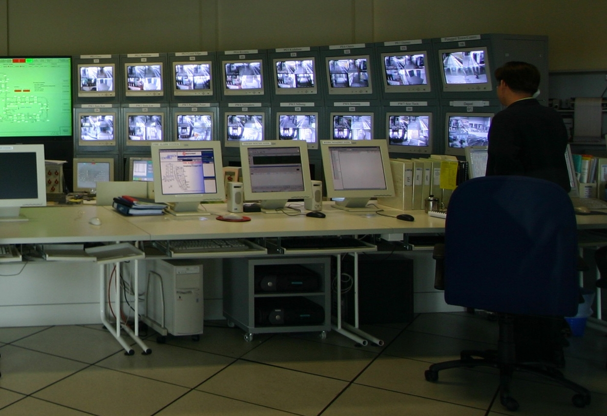 O funcionamento e o controlo do comboio sem condutor irão ser monitorizados de forma uniformizada pelos trabalhadores do Centro de Controlo de Operação