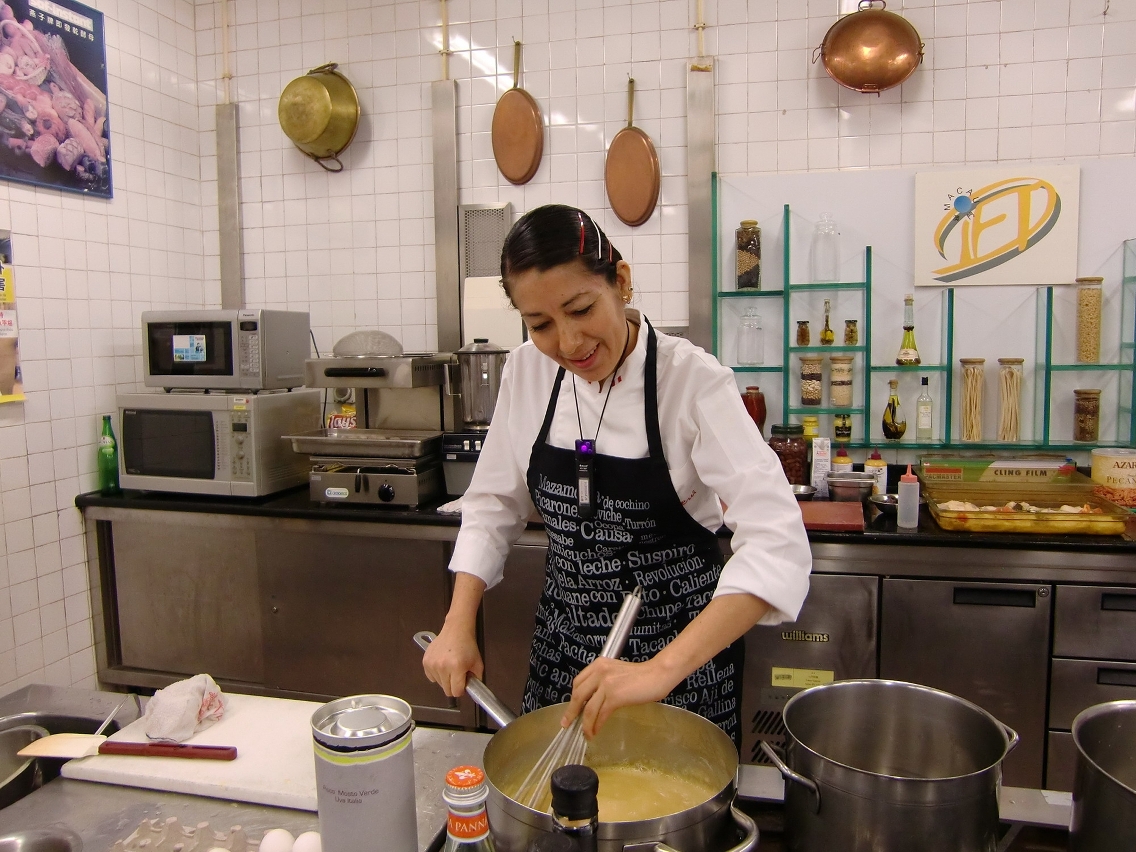 Chef María Rosa Vásquez Chavez demonstrating Peruvian recipes.