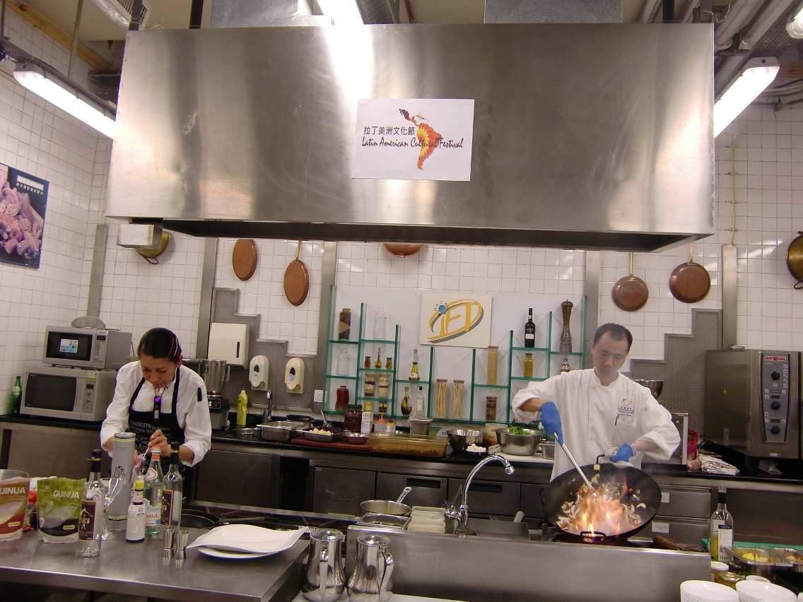 Chef María Rosa Vásquez Chavez demonstrating Peruvian recipes.