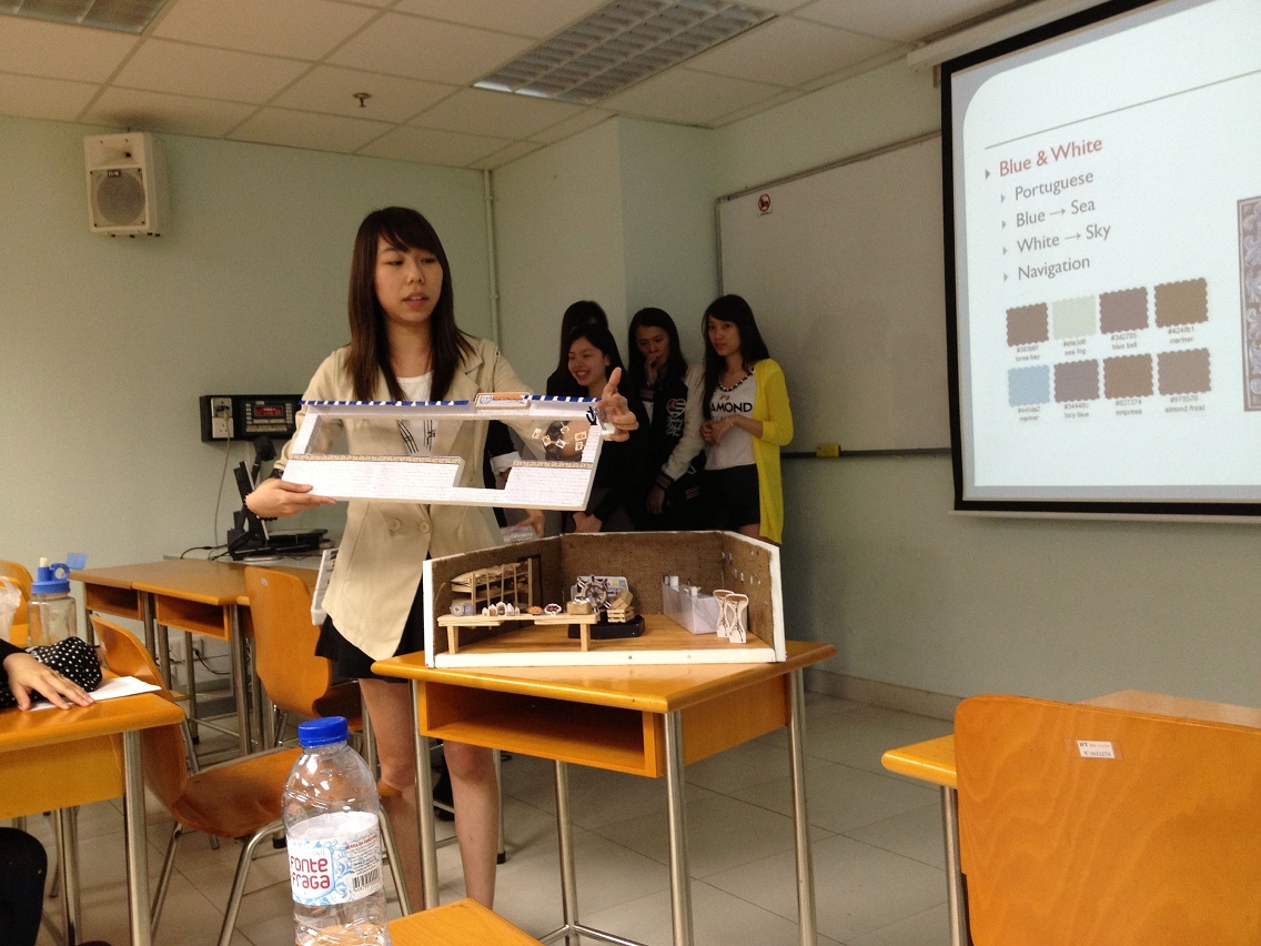Students explain the design concept