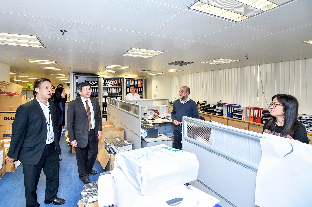 Secretary for Transport and Public Works, Mr Raimundo Rosario, visits the Infrastructure Development Office.