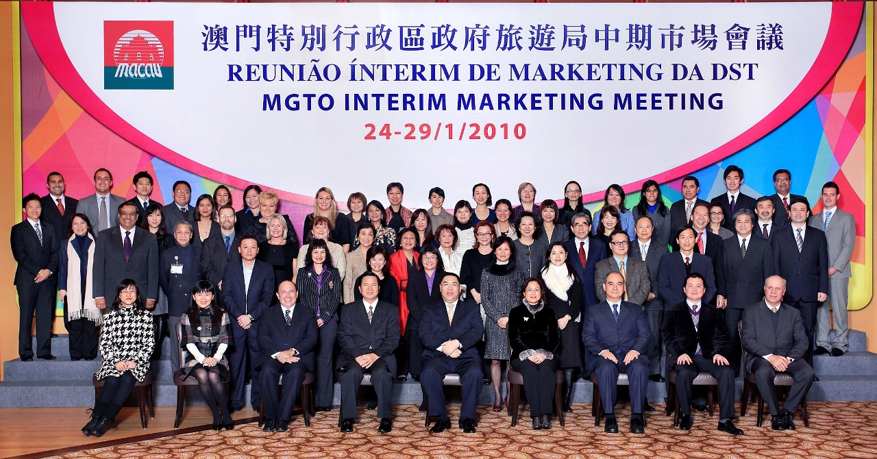 Group photo of Chief Executive with MGTO officials and representatives