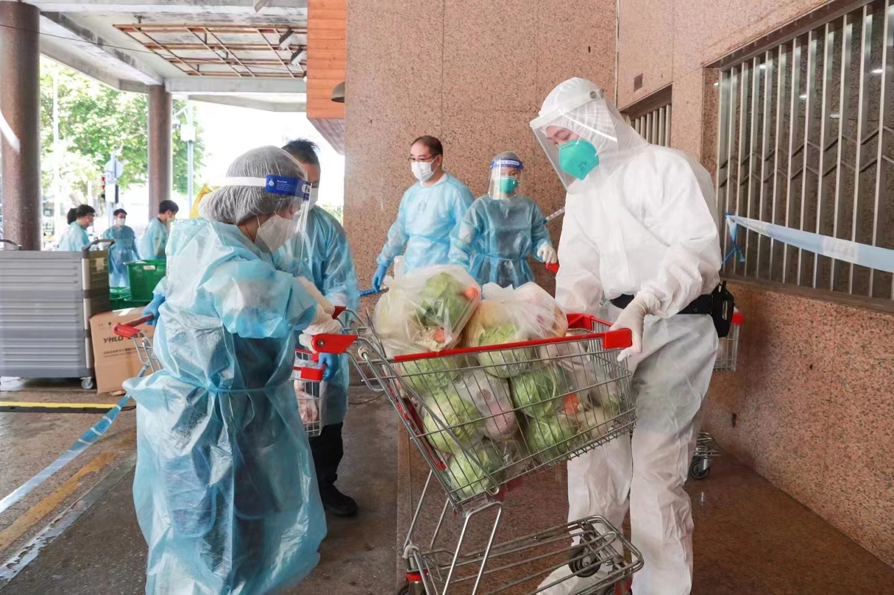 The Government continues to arrange for those public servants who are not working in front-line epidemic-related roles to assist with subsistence-provision work in lockdown zones.