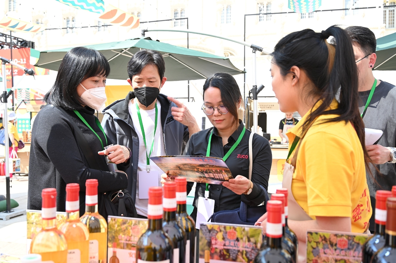 Mercado da edição anterior do “Vamos Desfrutar” (Hengqin) foi muito frequentado e animado