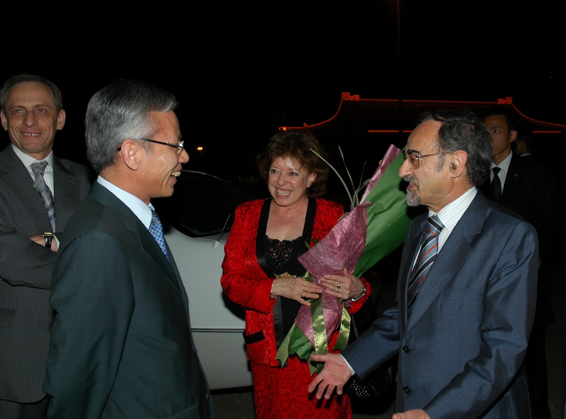 終審法院院長岑浩輝迎接蒞澳訪問的葡萄牙最高司法法院院長伉儷