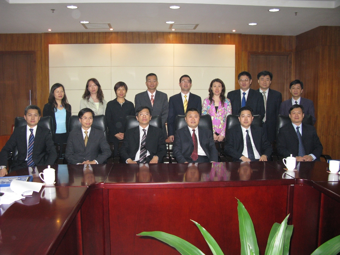 經濟局、民政總署與國家質檢總局進出口食品安全局官員在北京舉行“食品安全交流會議”，雙方於會後合照
