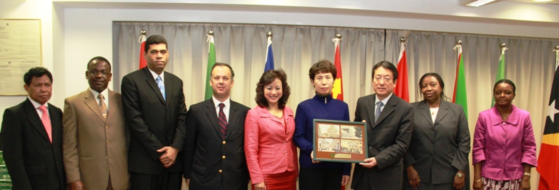 Visita da Directora Geral Adjunta do Gabinete de Ligação do Governo Popular Central na RAEM, Dra. Gao Yan, ao Secretariado Permanente do Fórum de Macau (2)