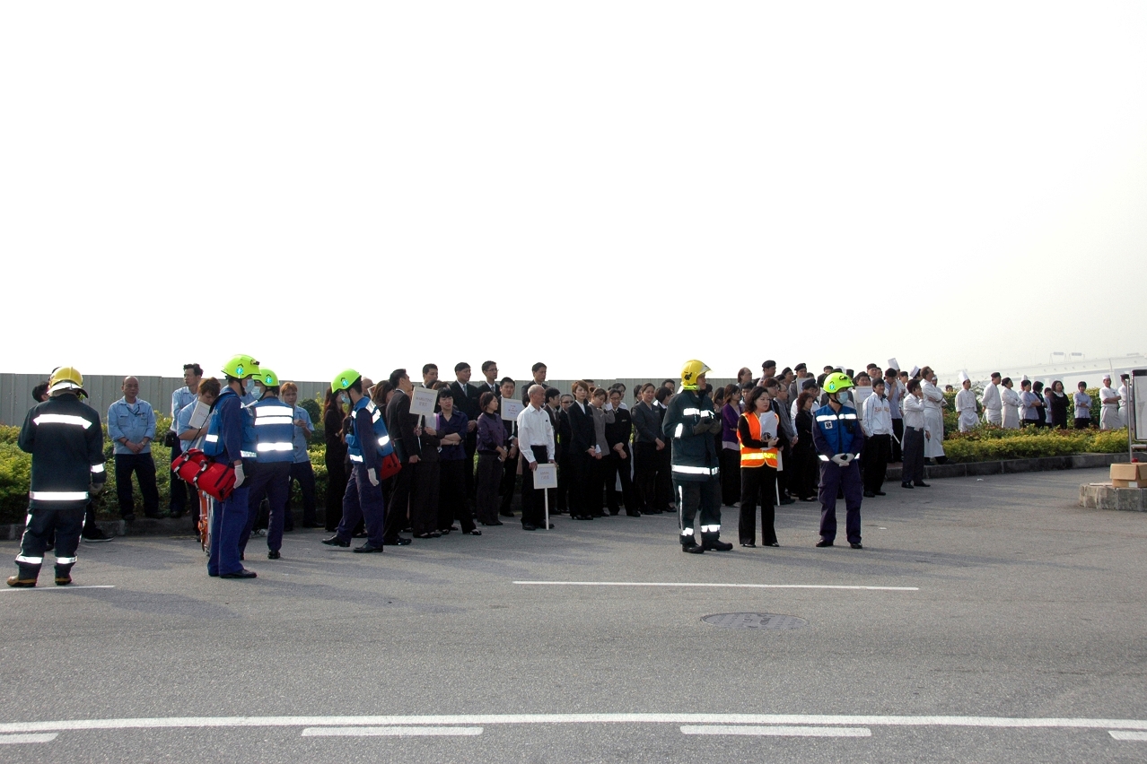 SIMULACRO DE COMBATE A INCÊNDIO NO CENTRO DE CONVENÇÕES E ENTRETENIMENTO DA TORRE DE MACAU (2)
