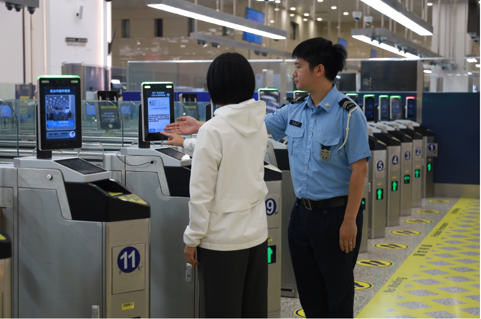 “Smart Immigration Clearance” Launched at Hengqin Port Facilitating Flow of People between Macao and Hengqin