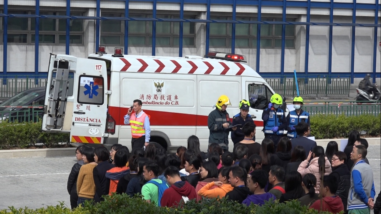 Simulacro de incêndio e evacuação no Hotel Legend Palace