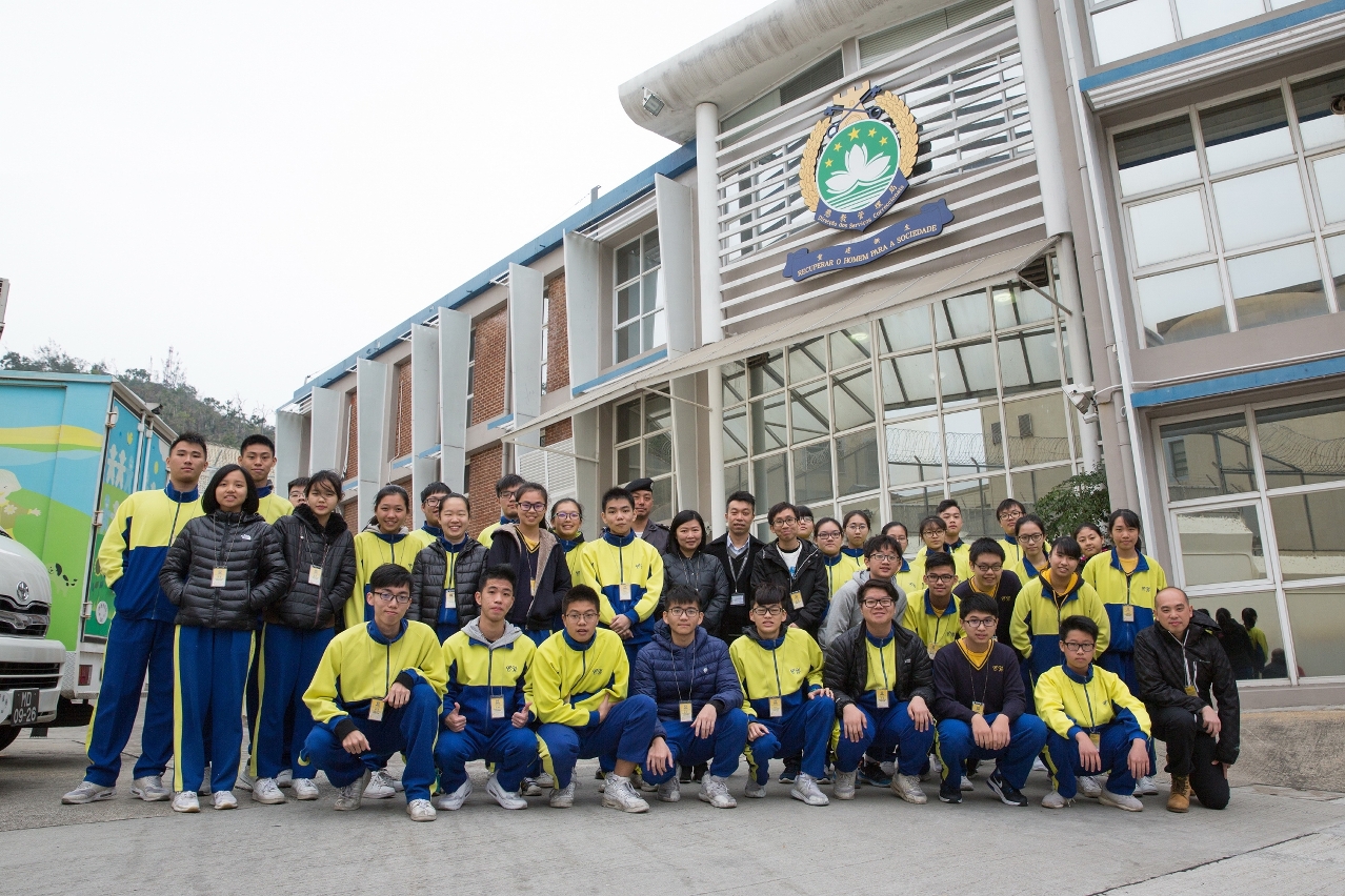 34 alunos do Ensino Secundário da Escola Choi Nong Chi Tong visitaram o EPC, conhecendo os trabalhos dos guardas prisionais.