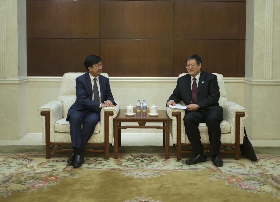 O Director dos SMG, Tam Vai Man, discutiu com o Deputy Administrator da CMA, Yu Yong sobre o fortalecimento das cooperações regionais.