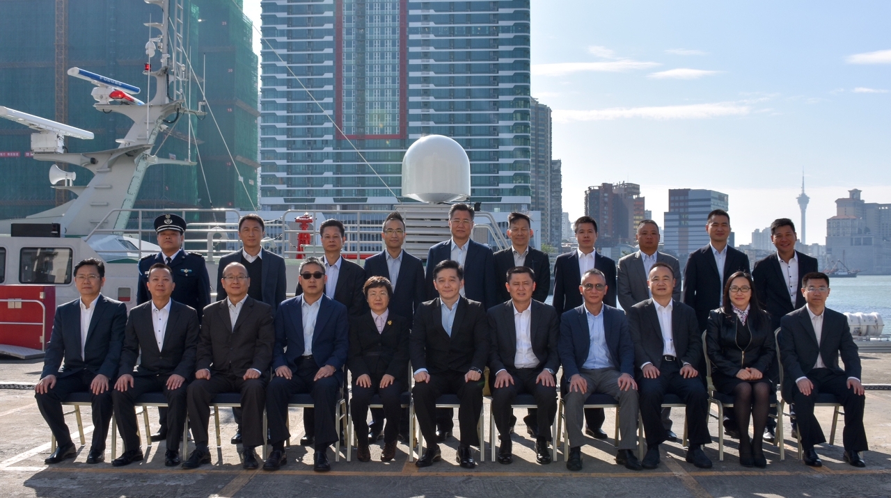 O Director Chen Dingwu e a sua delegação visitaram à sede da UTIP, conde tomaram cintacto com o trabalho e os equipamentos da UTIP