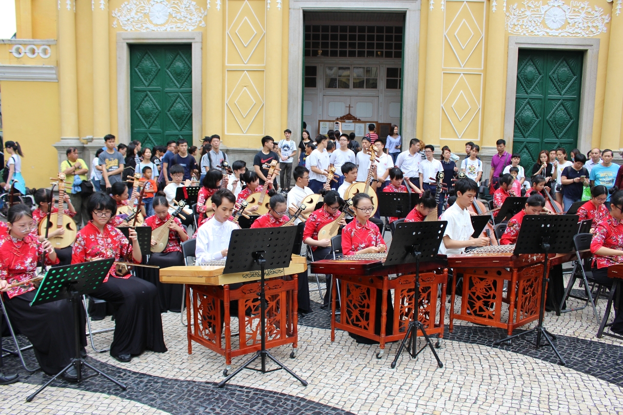 Flash Mob - Escola Tong Sin Tong