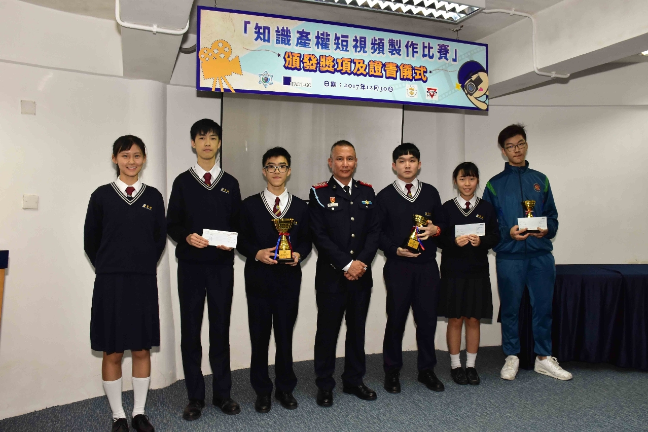 公開組別得獎隊伍合照