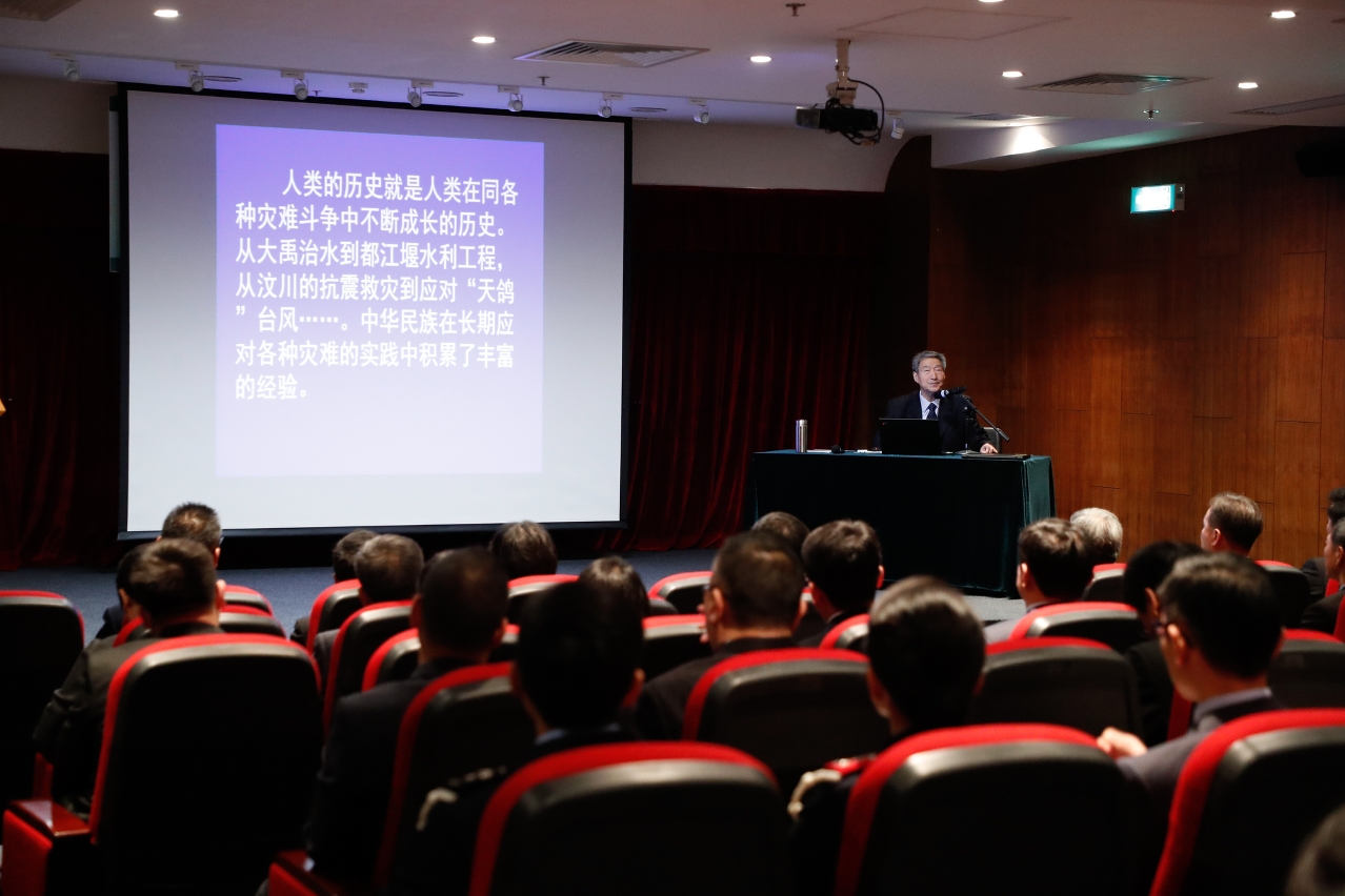 Deputy Director of the National Commission for Disaster Reduction, Head of Emergency Management expert panel of the State Council, Mr. Shan Chunchang, attends a seminar on the improvement of public safety system, disaster prevention and mitigation capabilities of Macao, regarding the review and optimization of Macao's response measures for major disaster, during the expert team's visit in Macao.