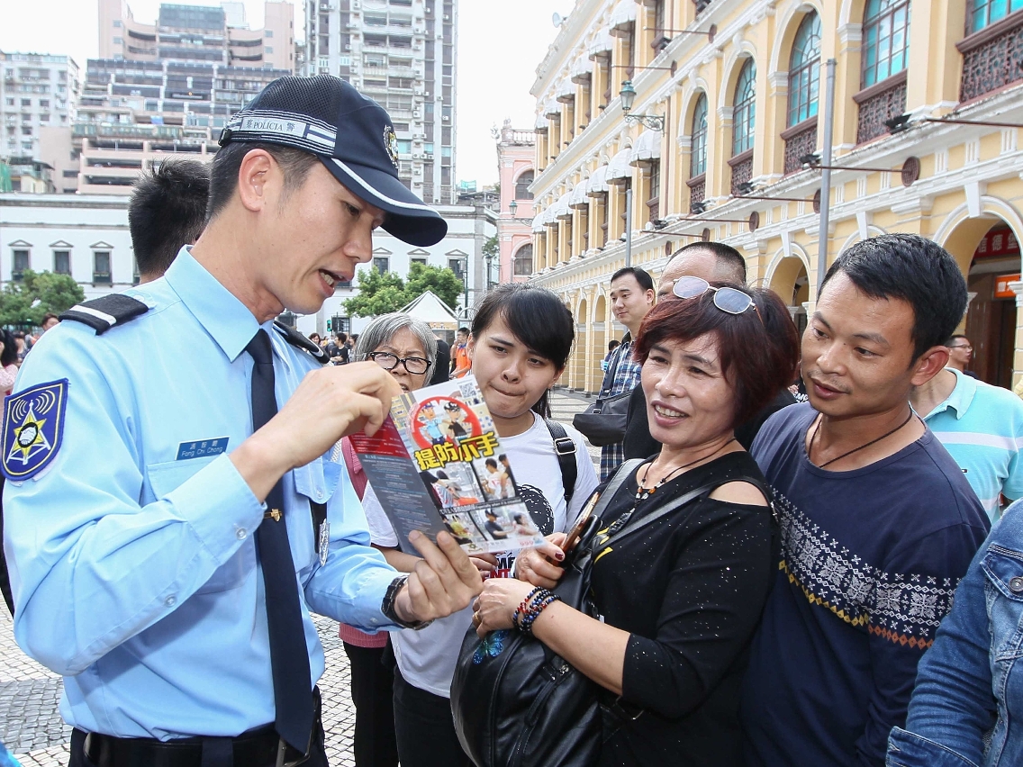 向遊客宣傳反扒資訊