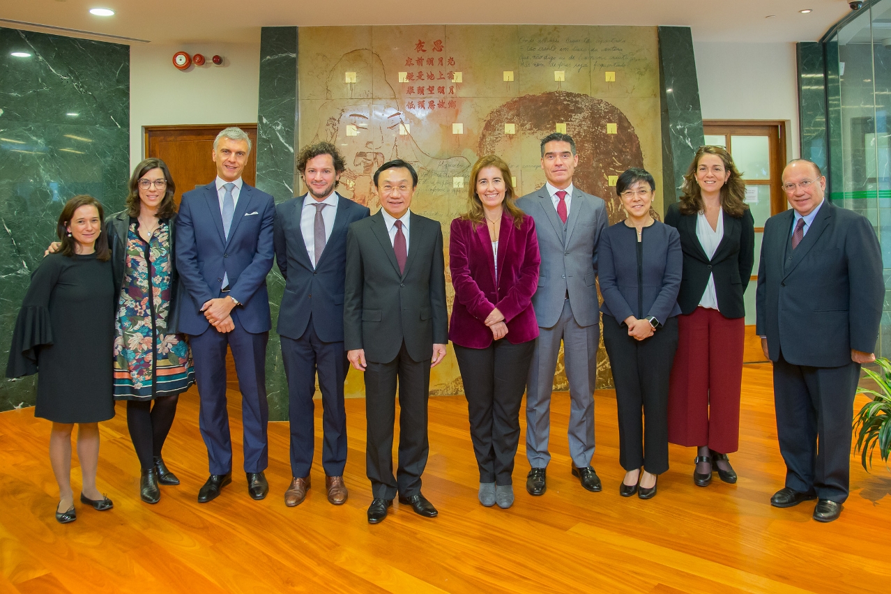 Alexis Tam esteve reunido com a Secretária de Estado do Turismo de Portugal, Ana Mendes Godinho, para aprofundar a cooperação