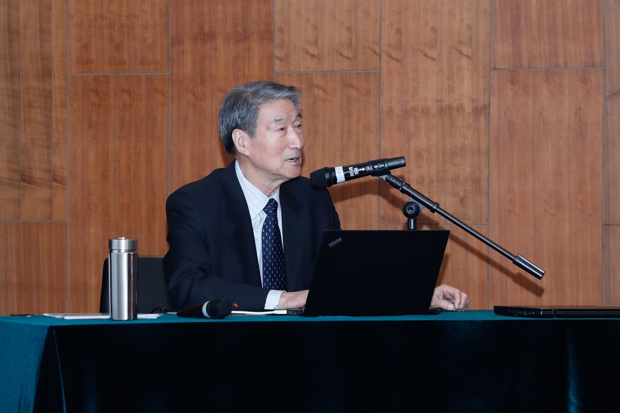 Subdirector da Comissão Nacional para a Redução de Desastres e chefe do grupo de especialistas de gestão de resposta à emergência do Conselho de Estado, Shan Chunchang, discursa na palestra «Melhorar o sistema de segurança pública e elevar a capacidade de prevenção e redução de desastres».