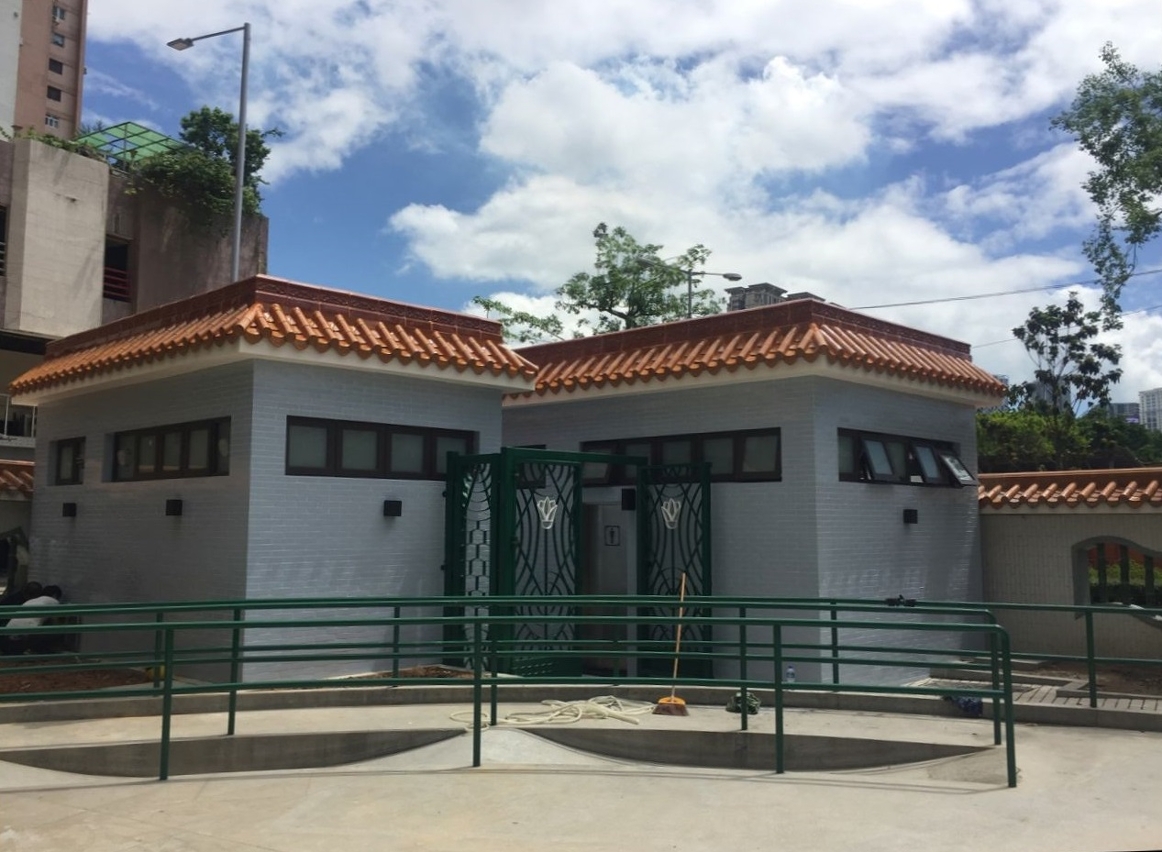 公廁外觀沿用公園的中式風格