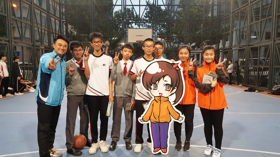 合照並上載至關注少年組Facebook專頁