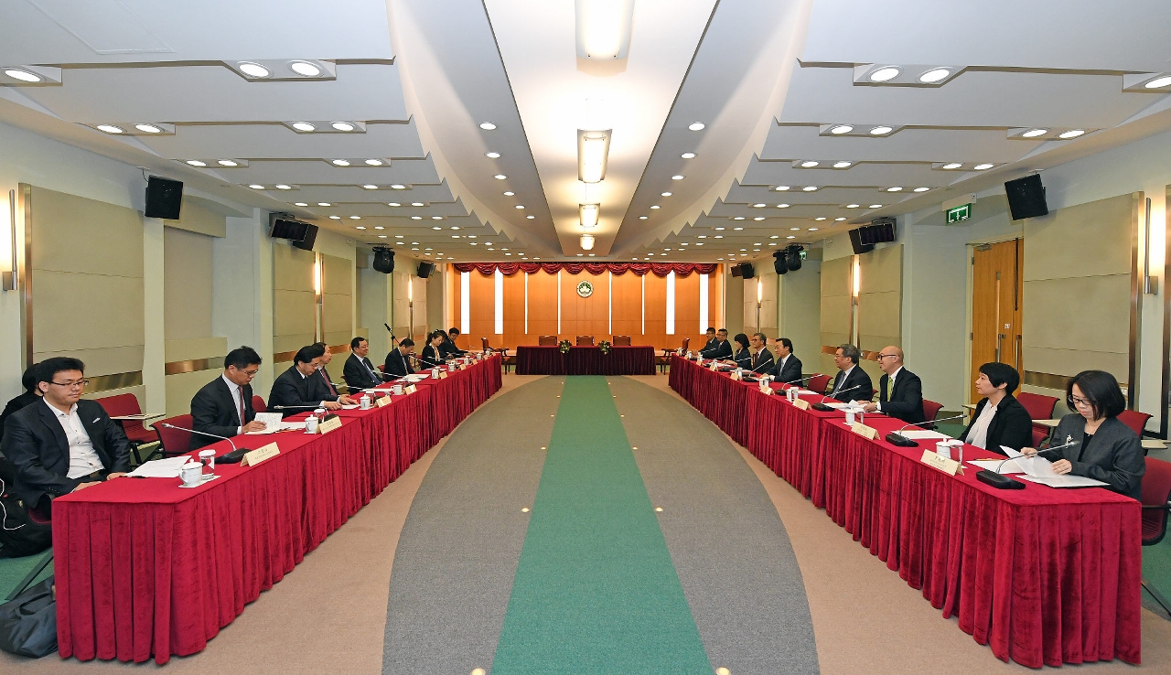 社會文化司司長譚俊榮與文化部部長雒樹剛、國家文物局局長劉玉珠進行工作會談