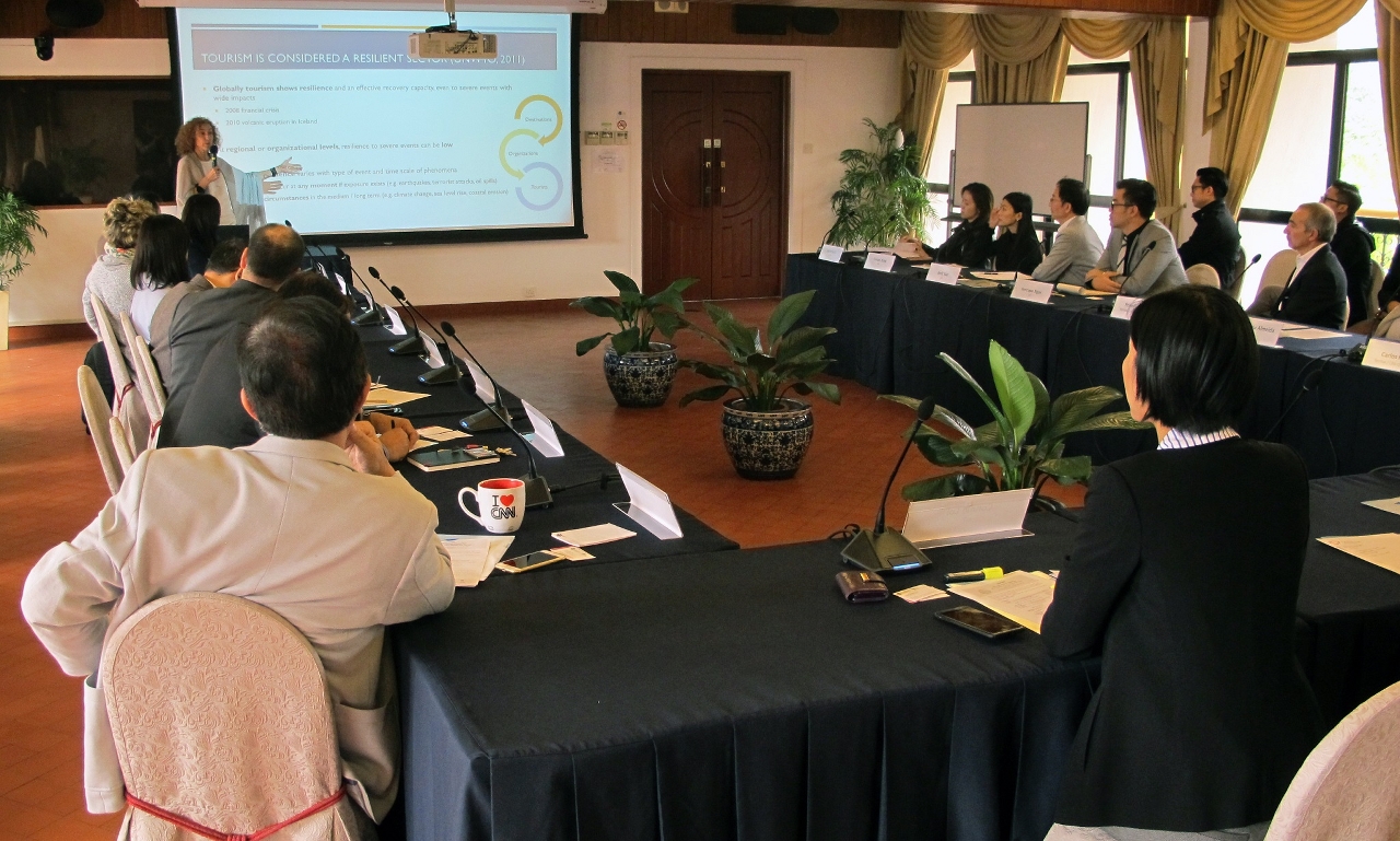 來自葡萄牙的高等院校Estoril Higher Institute for Tourism and Hotel Studies的Maria do Céu Almeida博士為發表了一場關於旅遊業危機和恢復力的演講。