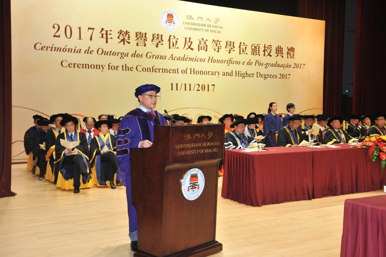 Prof Mok Kai Meng delivers a citation