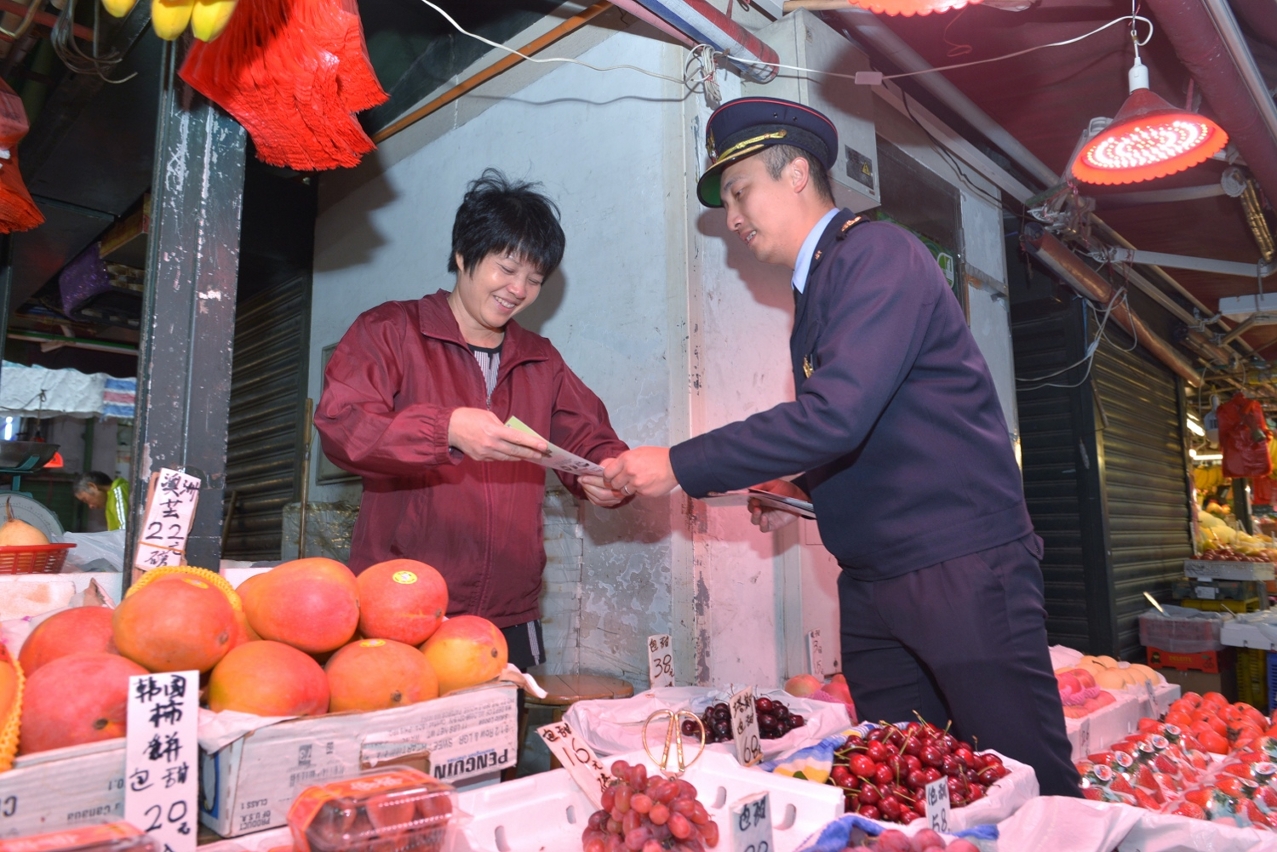 向區內商戶派發宣傳品