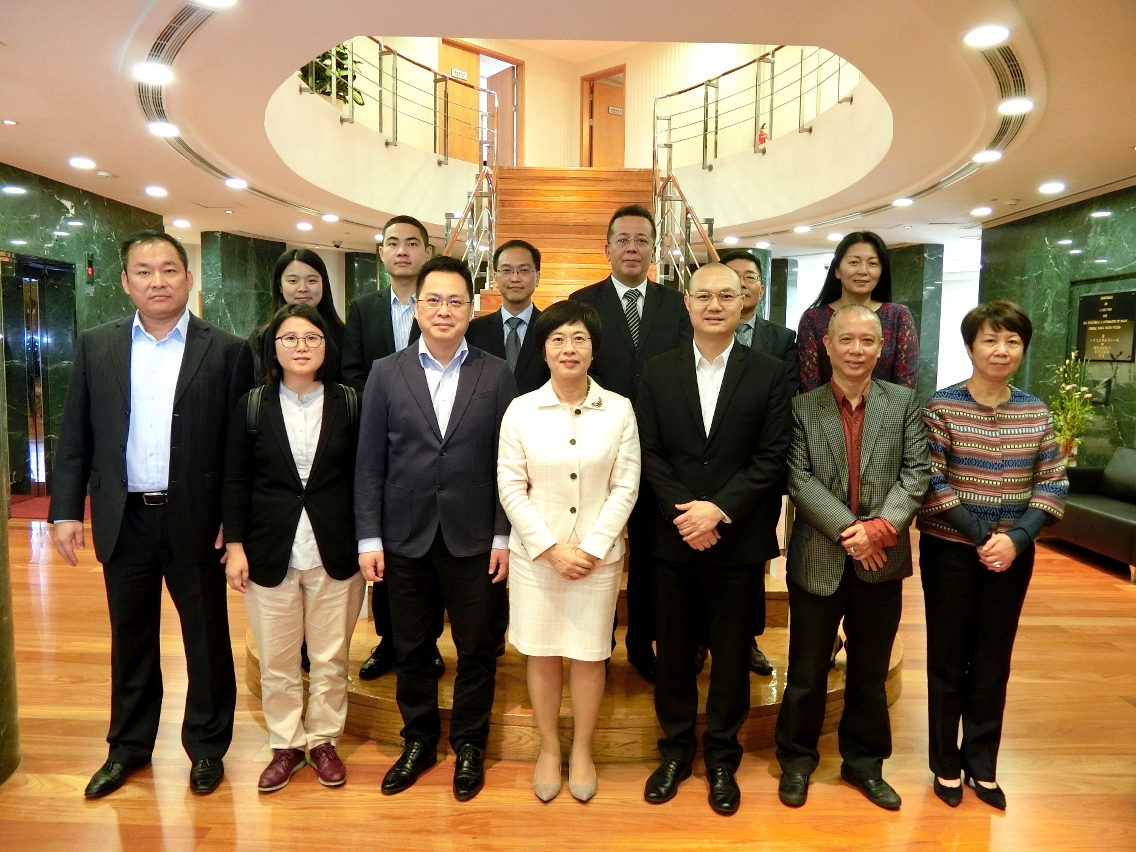 陳海帆司長(前排右四)與民眾建澳聯盟代表合照。