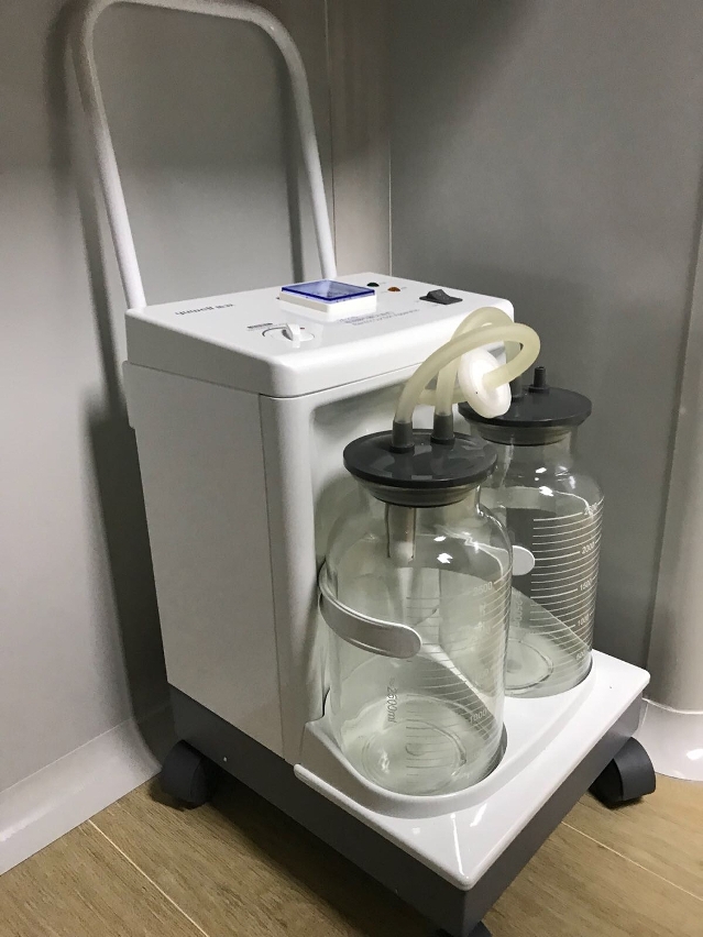 衛生局在場所發現用作進行輔助生殖的設備儀器