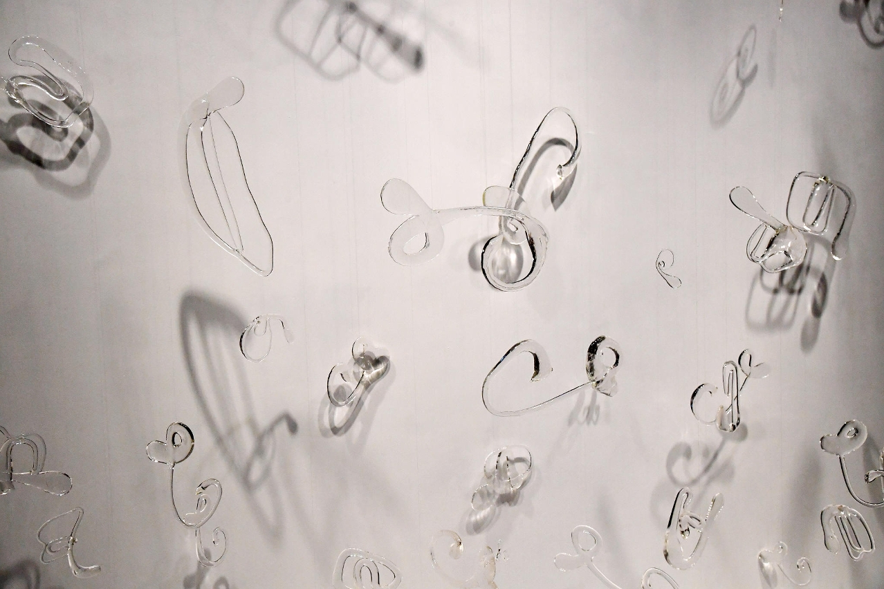 “FLOW: Glass Art Exhibition by Sunny Wang” is held until 19 November